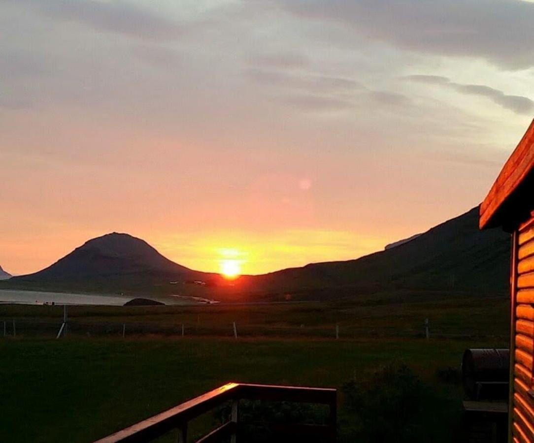 Gemlufall Guesthouse Thingeyri Buitenkant foto